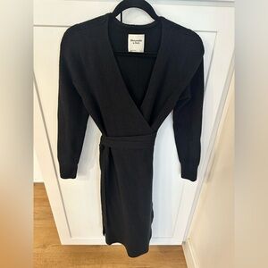 Abercrombie & Fitch Ribbed Wrap Sweater Dress – Black – L